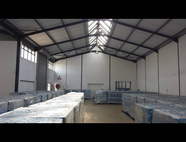 1,110M² FACTORY TO LET IN SAXON INDUSTRIAL